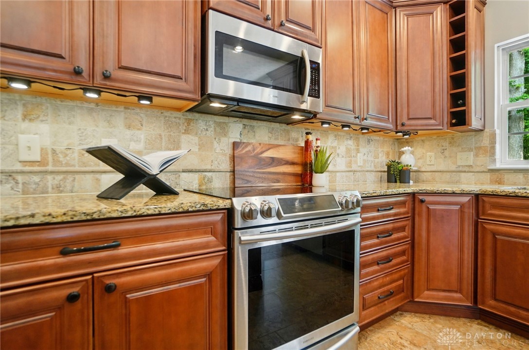 10800 Meadow Hawk Court, Dayton, Ohio image 20