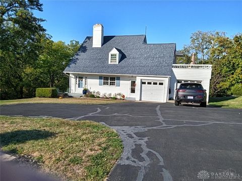 Photo of 4201 N University Boulevard, Middletown, OH 45042 (MLS # 945514)