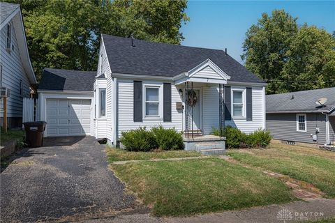 Photo of 7 Highland Street, Franklin, OH 45005 (MLS # 943950)