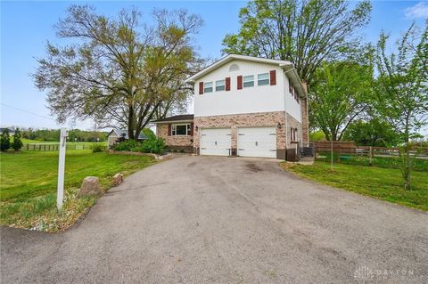 Photo of 8004 Manning Road, Germantown, OH 45327 (MLS # 933440)