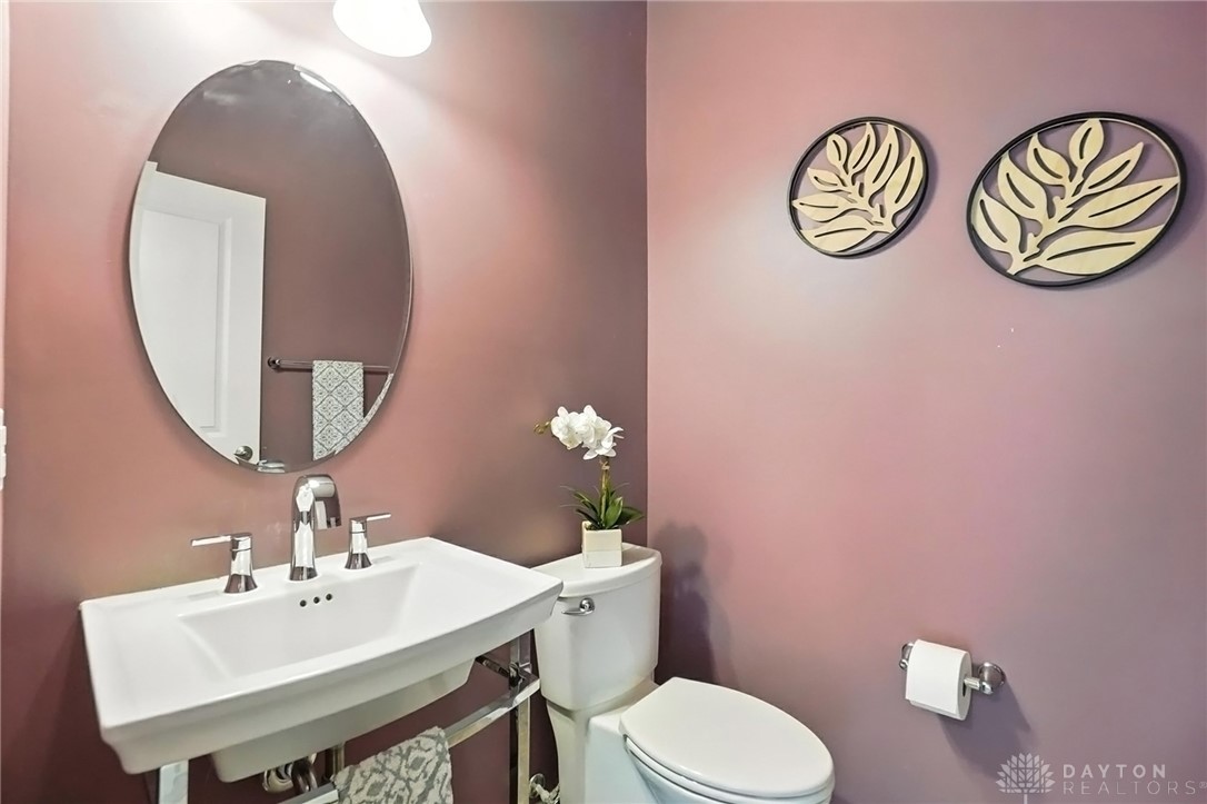 Tipp City, Ohio 45371, United States, 4 Bedrooms Bedrooms, ,3 BathroomsBathrooms,Residential,Active,172839