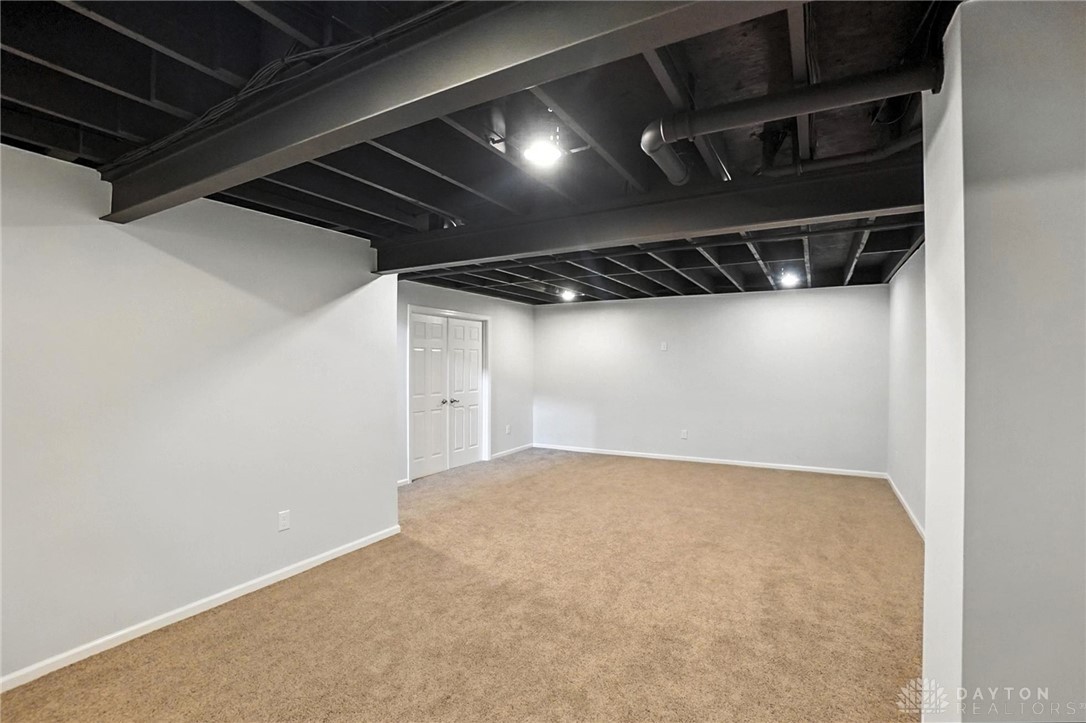 Tipp City, Ohio 45371, United States, 4 Bedrooms Bedrooms, ,3 BathroomsBathrooms,Residential,Active,172839