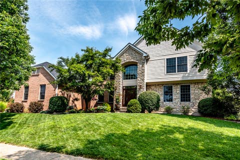 Photo of 252 Links View Drive, Hamilton Twp, OH 45039 (MLS # 966245)