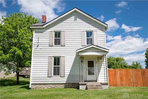 Photo of 3 Lebanon ST, Monroe, OH 45050 (MLS # 959366)