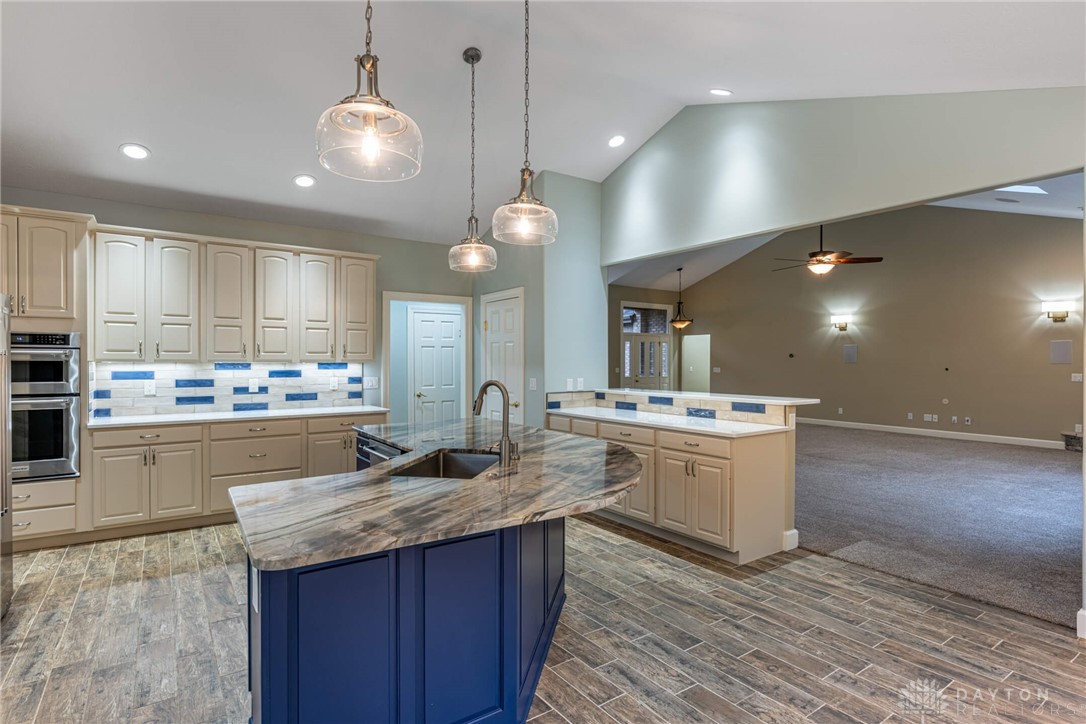 1361 Meadow Woods Court, Waynesville, Ohio image 12