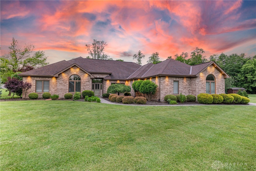 1361 Meadow Woods Court, Waynesville, Ohio image 3