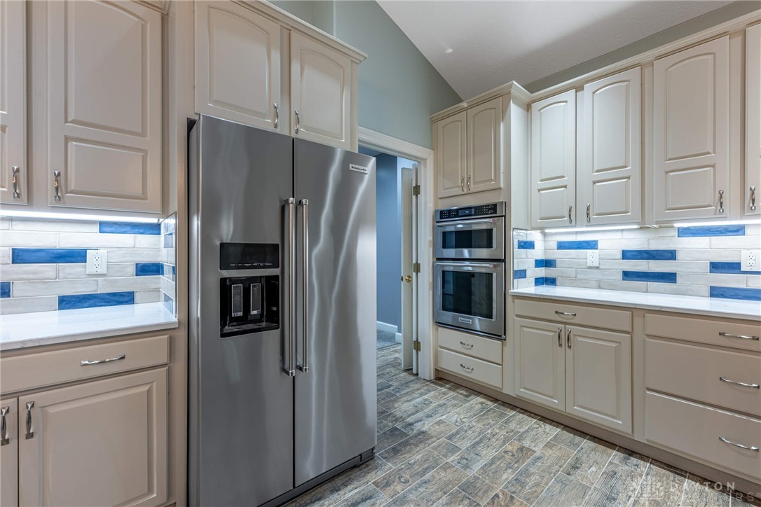 1361 Meadow Woods Court, Waynesville, Ohio image 15