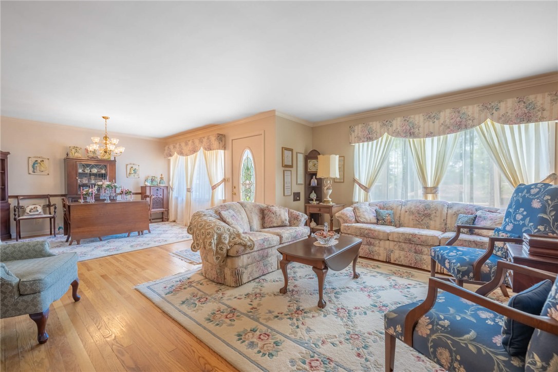 281 Sherbrooke Drive