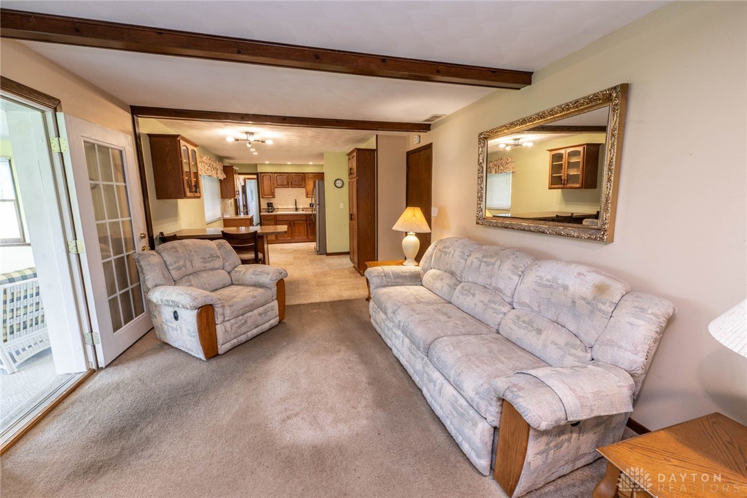 135 Coach Drive, Tipp City, Ohio image 7