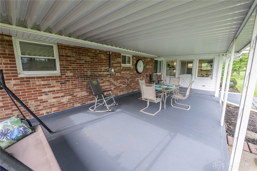 135 Coach Drive, Tipp City, Ohio image 32