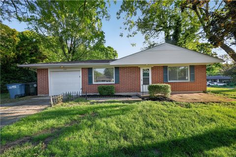 Photo of 1747 Bluefield Avenue, Dayton, OH 45414 (MLS # 958050)