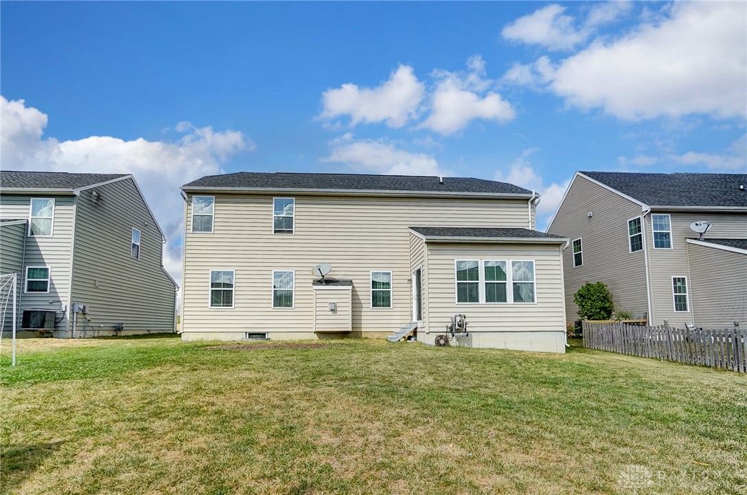 2218 Blazing Star Drive, Tipp City, Ohio image 35