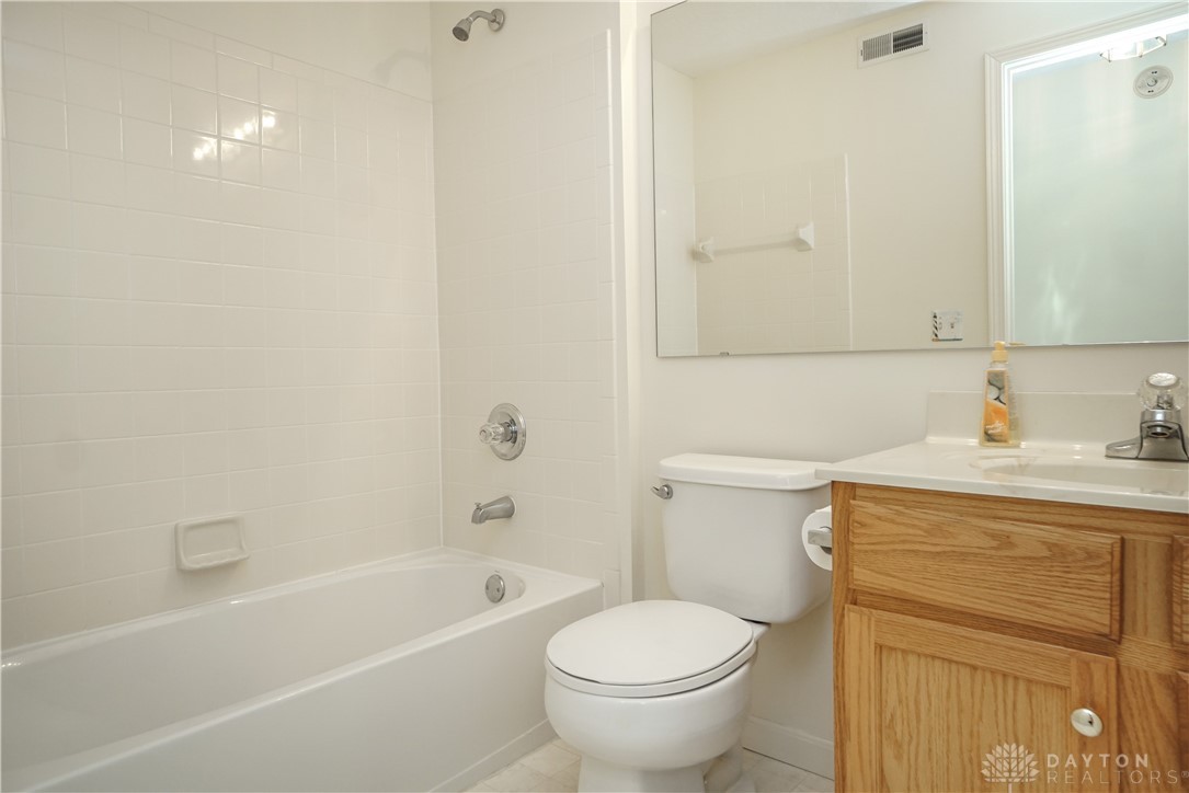 5578 Baywatch Way #202, Deerfield, Ohio image 25