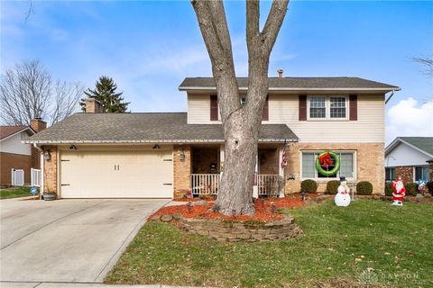 Photo of 401 Zimmer Drive, Fairborn, OH 45324 (MLS # 949670)