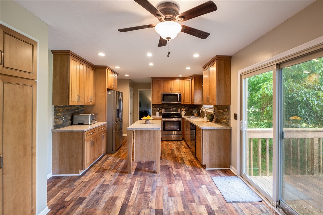 329 Kenderton Trail, Beavercreek, Ohio image 8
