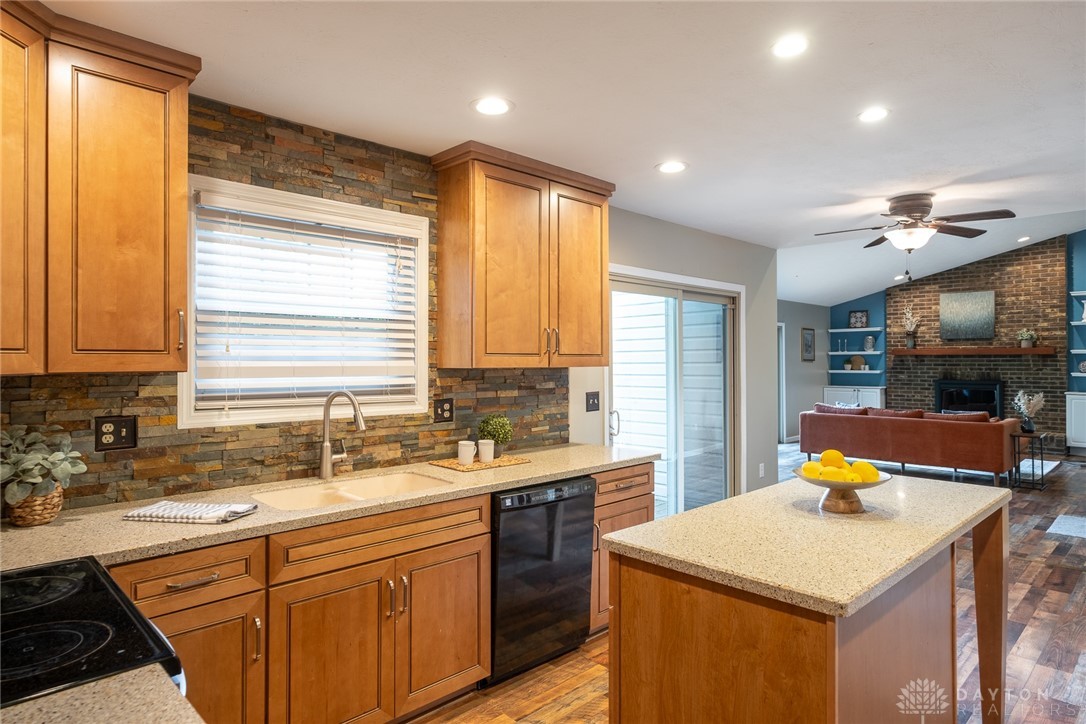 329 Kenderton Trail, Beavercreek, Ohio image 7