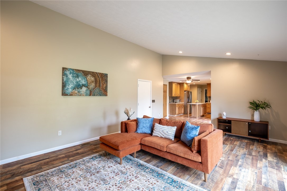 329 Kenderton Trail, Beavercreek, Ohio image 15