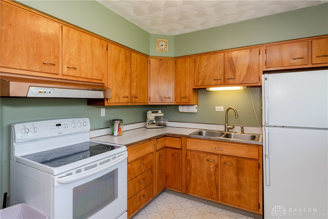 9915 Little Richmond Road, Brookville, Ohio image 13