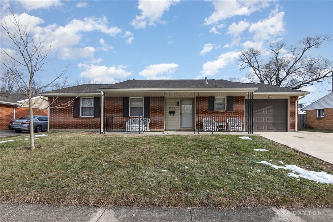 7436 Chatlake Drive, Dayton, Ohio image 1