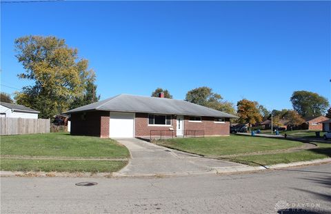 Photo of 5669 Traymore Drive, Dayton, OH 45424 (MLS # 946475)