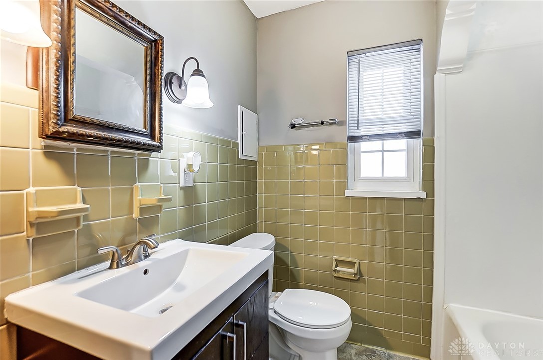 115 Canterbury Drive, Kettering, Ohio image 17