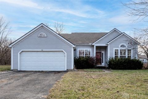 Photo of 441 Lake Front Drive, Lebanon, OH 45036 (MLS # 950207)