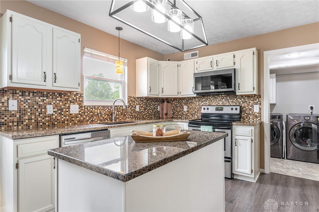 4333 Dobbin Circle, Dayton, Ohio image 3