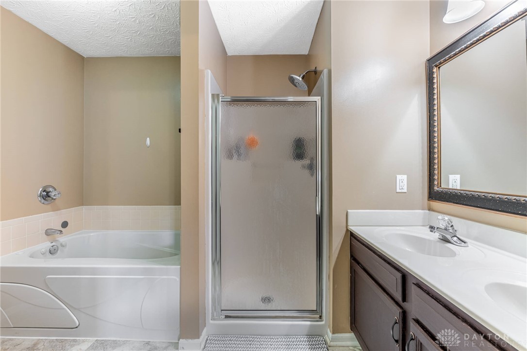 4333 Dobbin Circle, Dayton, Ohio image 19