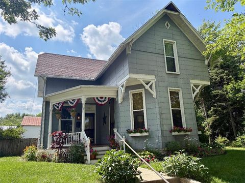 Homes For Sale - 719 N Cherry Street<br/> Eaton, OH 45320