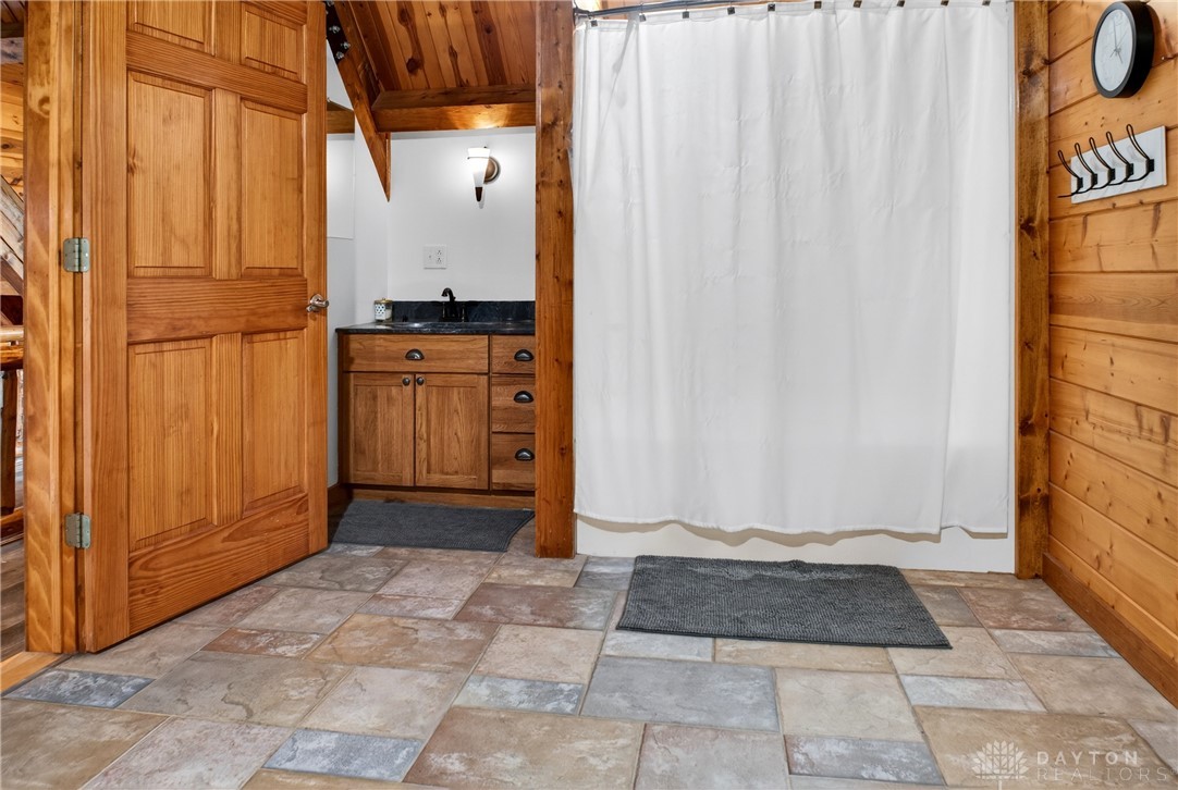 Tipp City, Ohio, 45371, United States, 5 Bedrooms Bedrooms, ,4 BathroomsBathrooms,Residential,Active,2052134