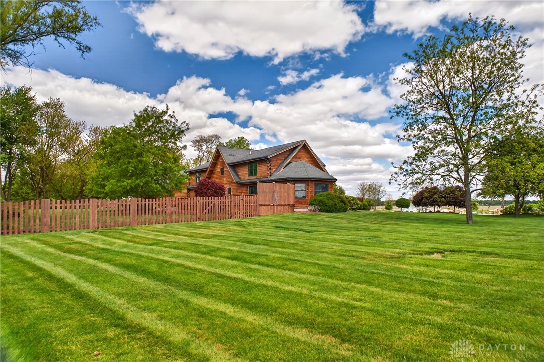 Tipp City, Ohio, 45371, United States, 5 Bedrooms Bedrooms, ,4 BathroomsBathrooms,Residential,Active,2052134
