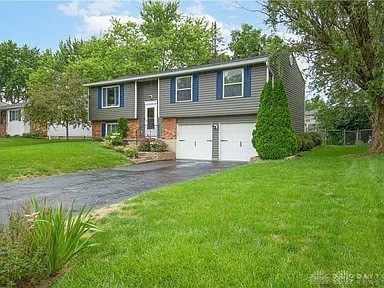 826 W Martindale Road, Englewood, Ohio image 2