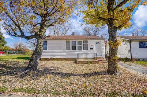 Tiny photo for 2150 Kensington Drive, Dayton, OH 45406 (MLS # 944980)