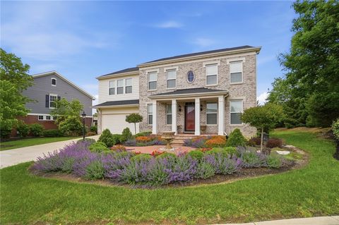 Photo of 490 Clearsprings Drive, Springboro, OH 45066 (MLS # 959931)