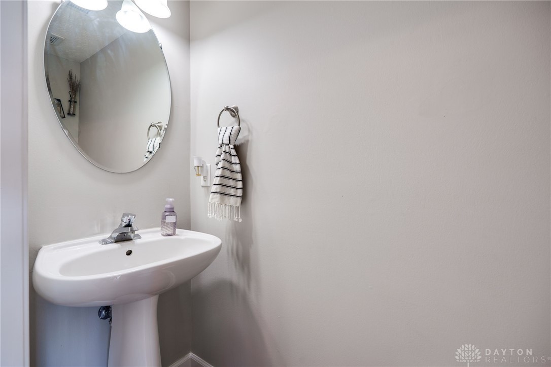 235 Mcdaniels Lane, Springboro, Ohio image 12