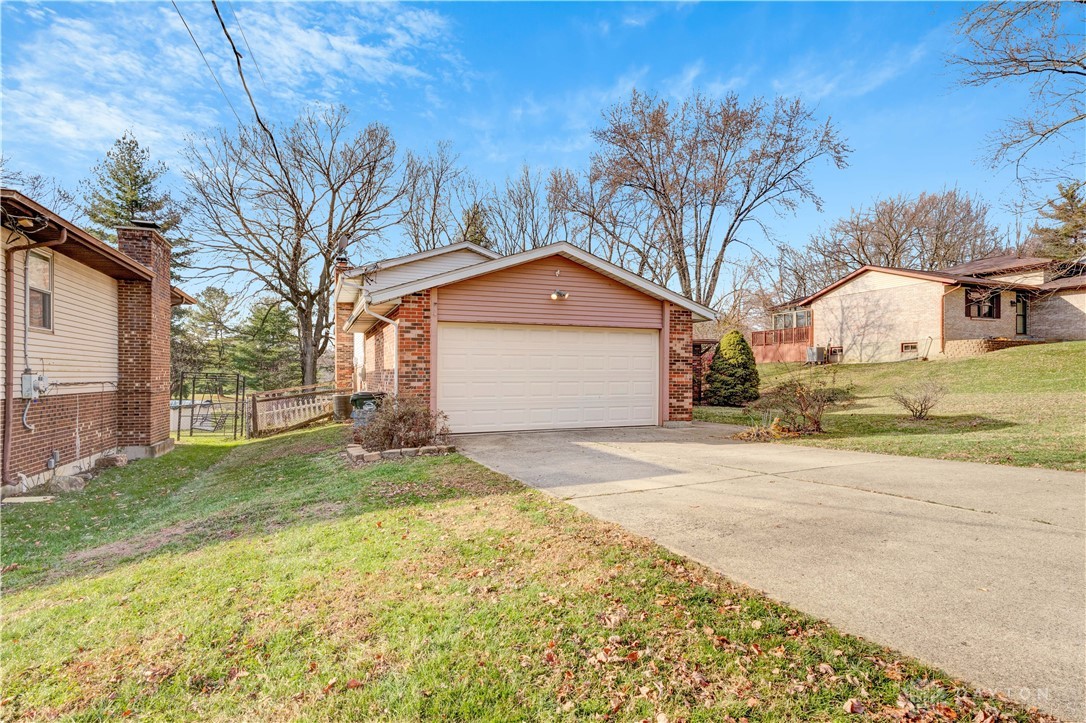 5855 N Turtle Creek Drive, Fairfield, Ohio image 2