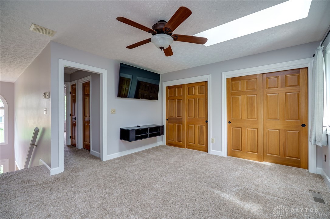 785 Heatherwoode Circle, Springboro, Ohio image 36