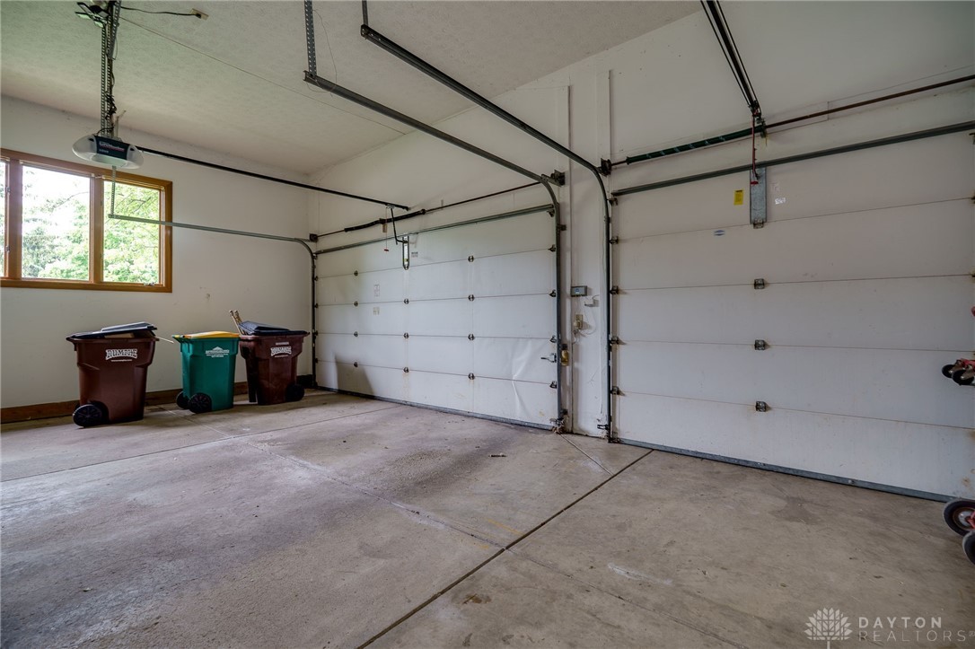 Springboro, Ohio 45066, United States, 4 Bedrooms Bedrooms, ,4 BathroomsBathrooms,Residential,Active,128904