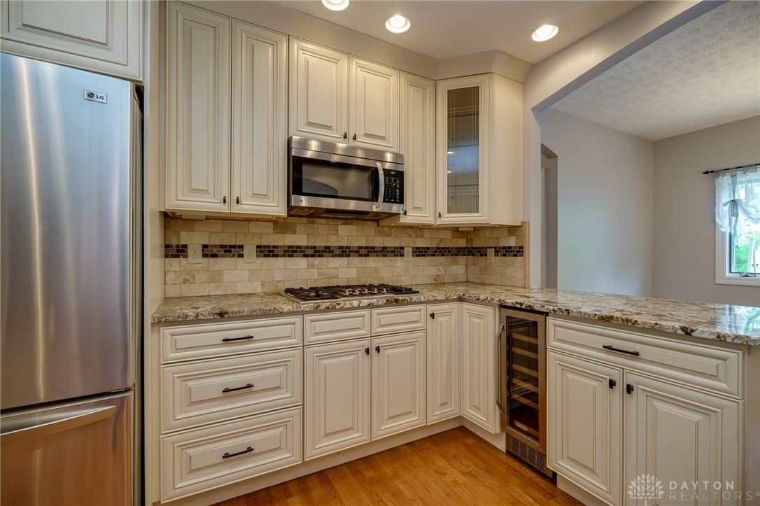 785 Heatherwoode Circle, Springboro, Ohio image 16