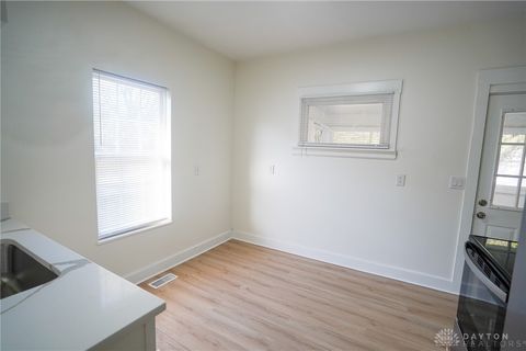 Tiny photo for 1212 Pine Street, Middletown, OH 45044 (MLS # 945163)