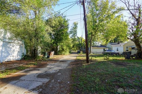 Tiny photo for 1212 Pine Street, Middletown, OH 45044 (MLS # 945163)