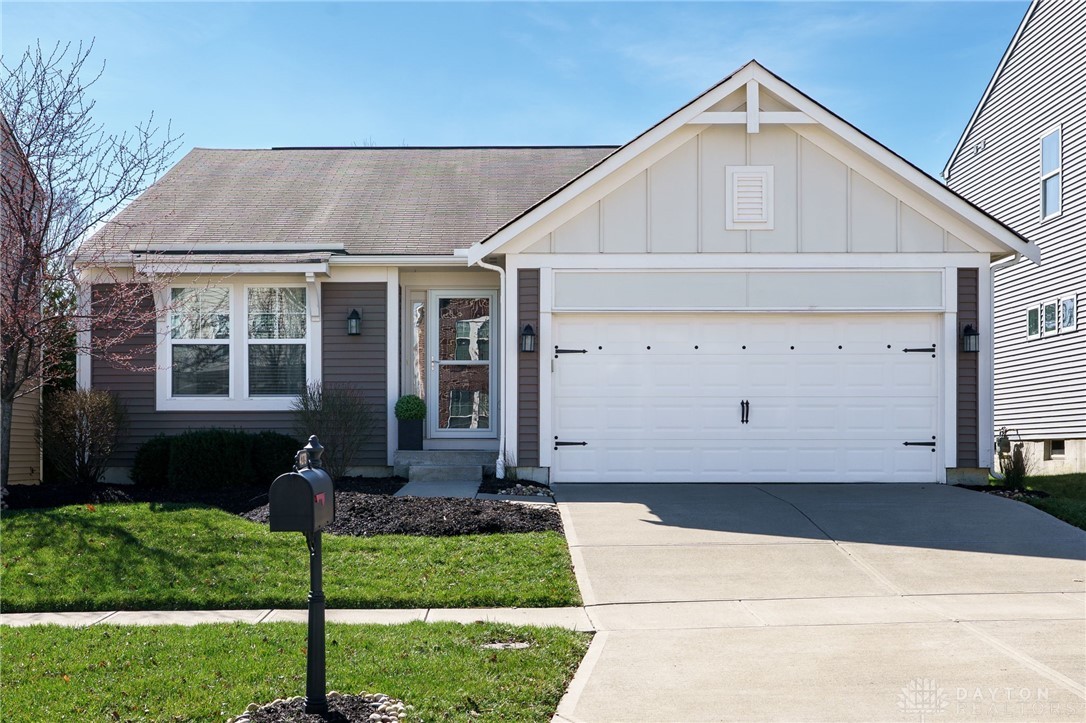 4279 Hunting Hawk Drive, Lebanon, Ohio image 1