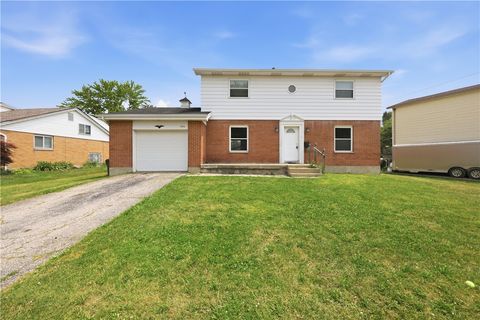 Photo of 3704 Mandalay Drive, Dayton, OH 45416 (MLS # 964035)