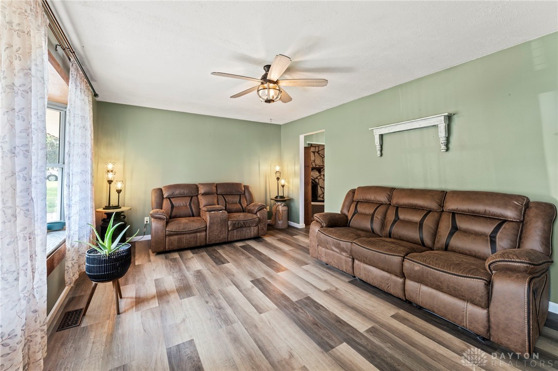 765 Cransberry Drive, Dayton, Ohio image 9