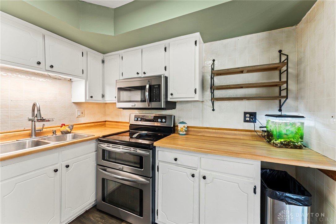 765 Cransberry Drive, Dayton, Ohio image 16