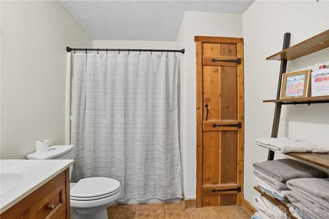 Tiny photo for 285 Nikki Court, Franklin, OH 45005 (MLS # 945343)