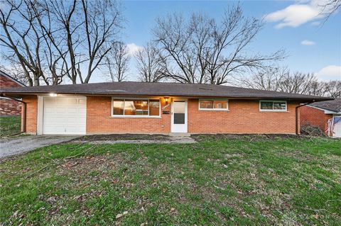 Photo of 4606 Winchester Drive, Kettering, OH 45429 (MLS # 956205)