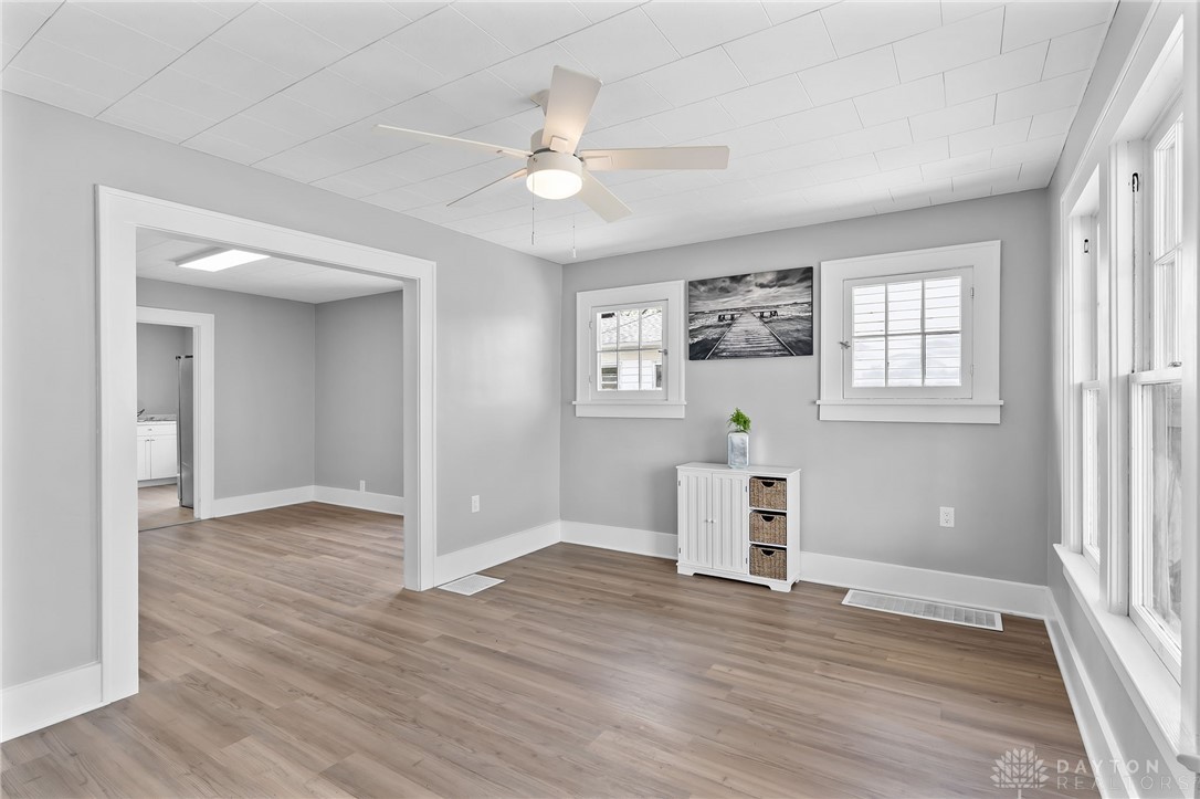 314 E Xenia Drive, Fairborn, Ohio image 4
