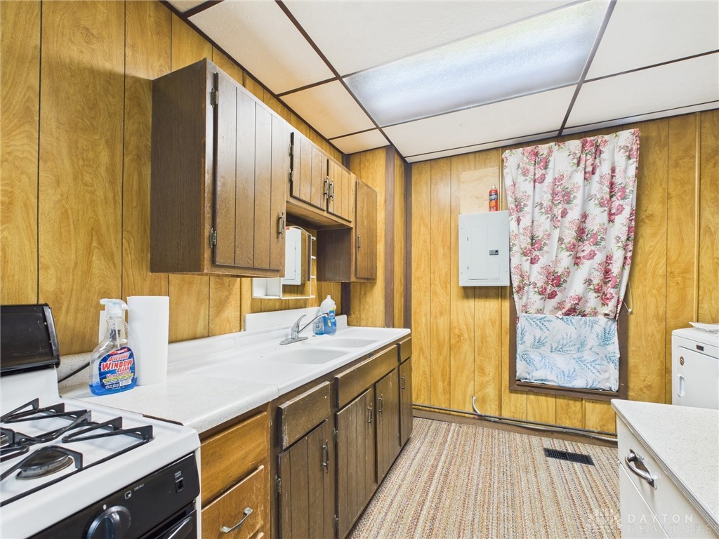 327 W Water Street, Greenville, Ohio image 8