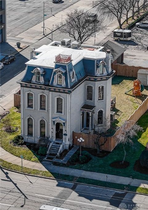 Photo of 208 W Monument Avenue, Dayton, OH 45402 (MLS # 946245)